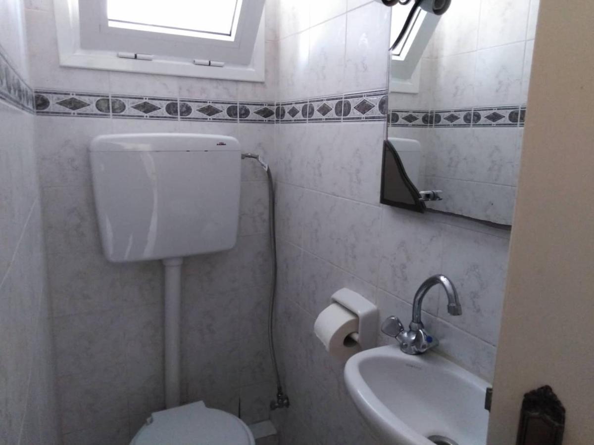 Alexadra'S House Κάτω Αλμυρή Leilighet Eksteriør bilde