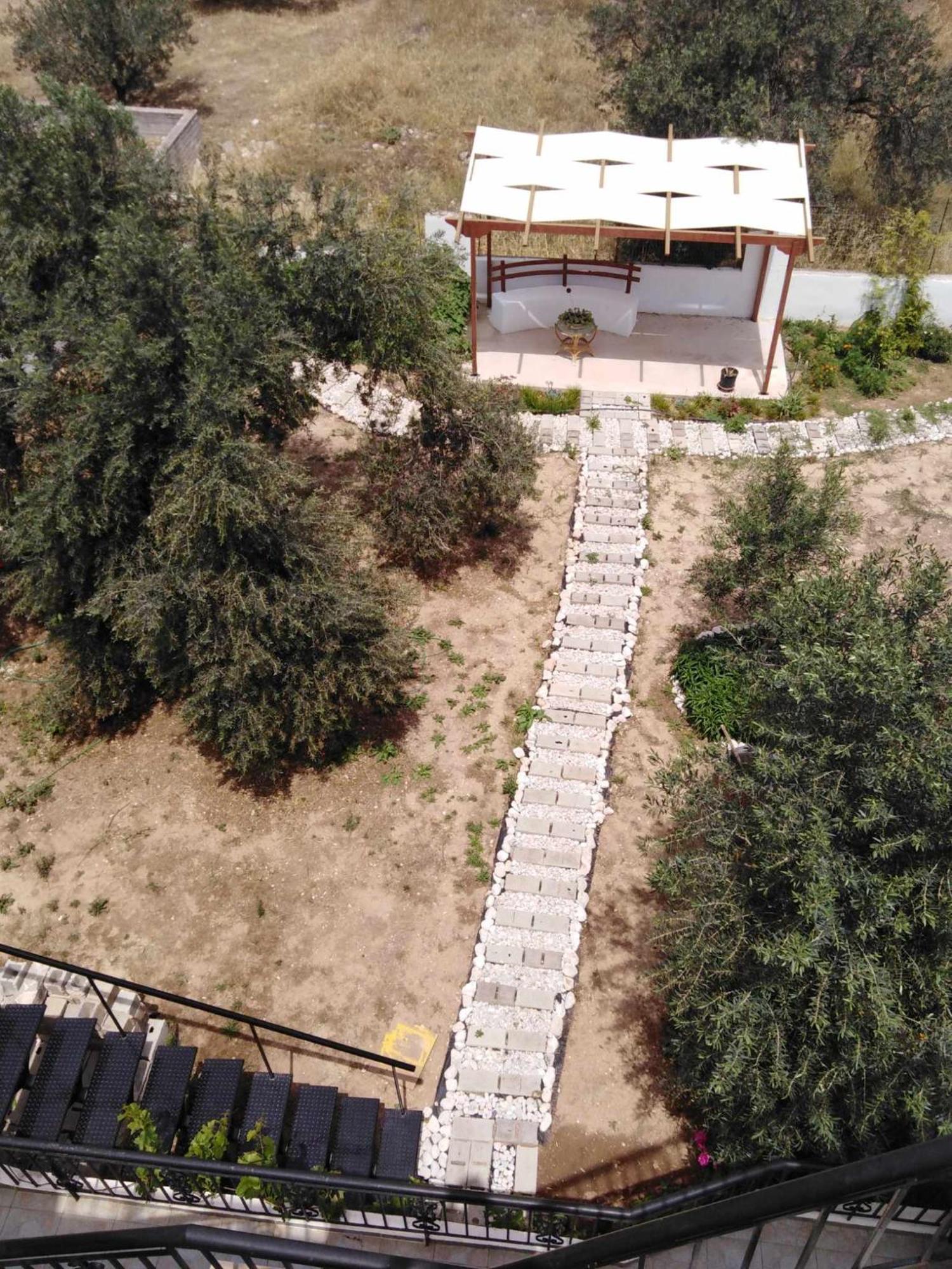 Alexadra'S House Κάτω Αλμυρή Leilighet Eksteriør bilde