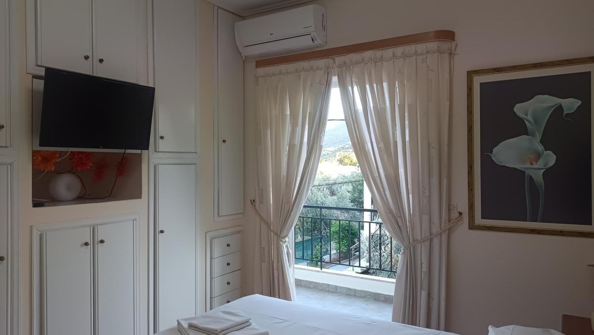 Alexadra'S House Κάτω Αλμυρή Leilighet Eksteriør bilde